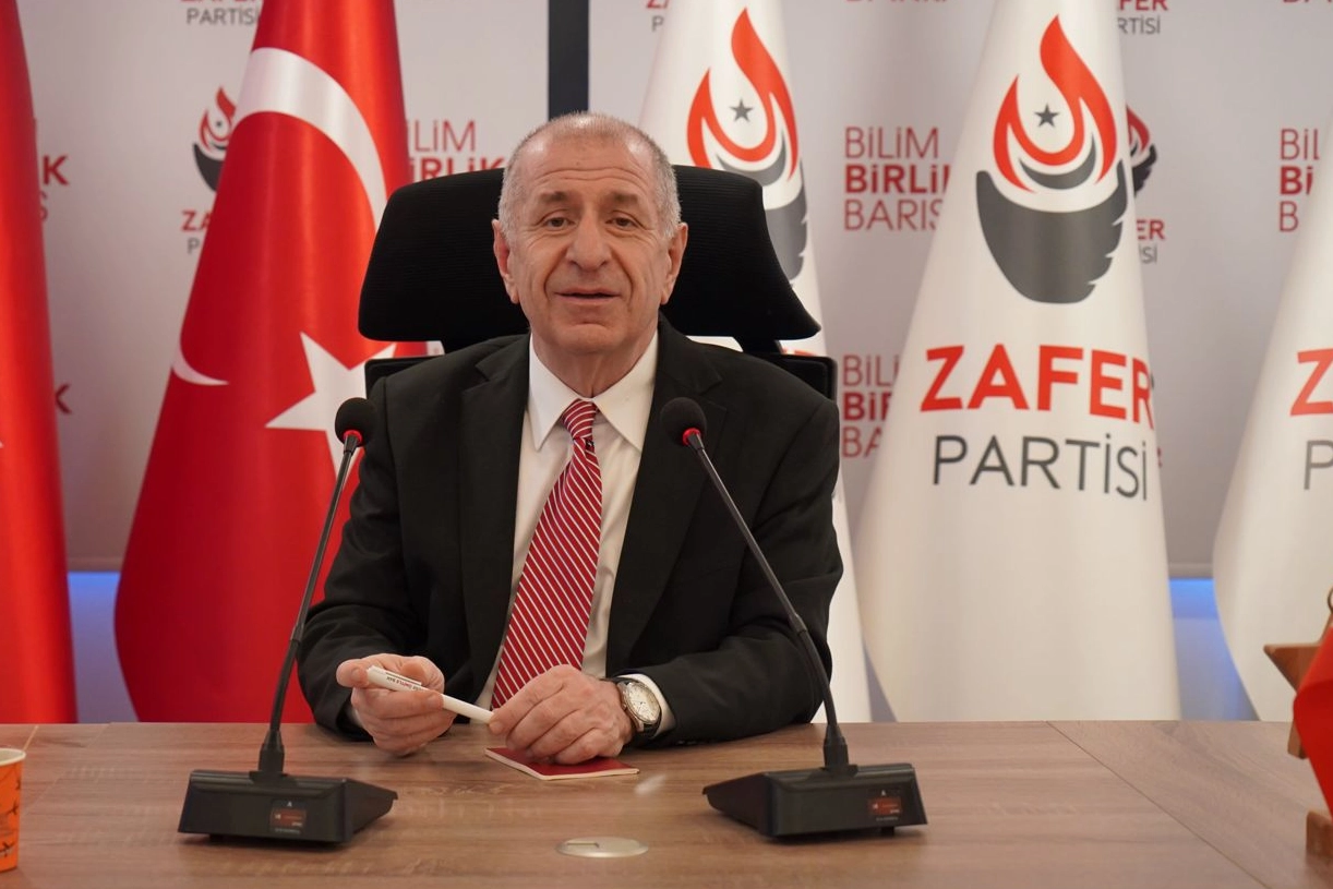 Ümit Özdağ Yeniden Sahaya Döndü