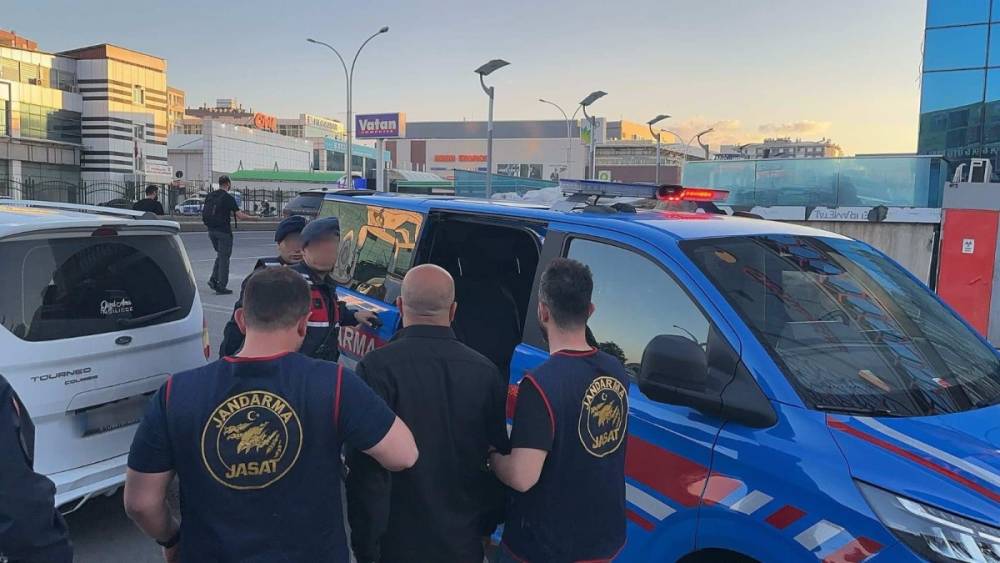Diyarbakır’da 11 yıldır aranan hükümlü jandarma operasyonuyla yakalandı 