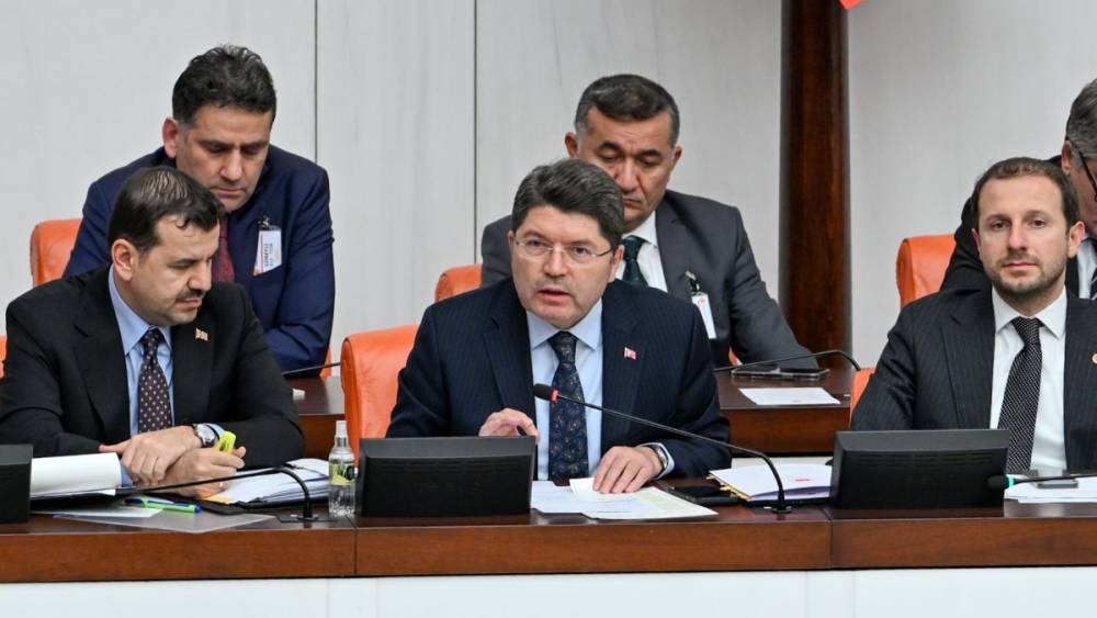 Bakan Tun&ccedil;&rsquo;tan DEM Parti&rsquo;nin &lsquo;barış yasası&rsquo; &ouml;nerisine yanıt 