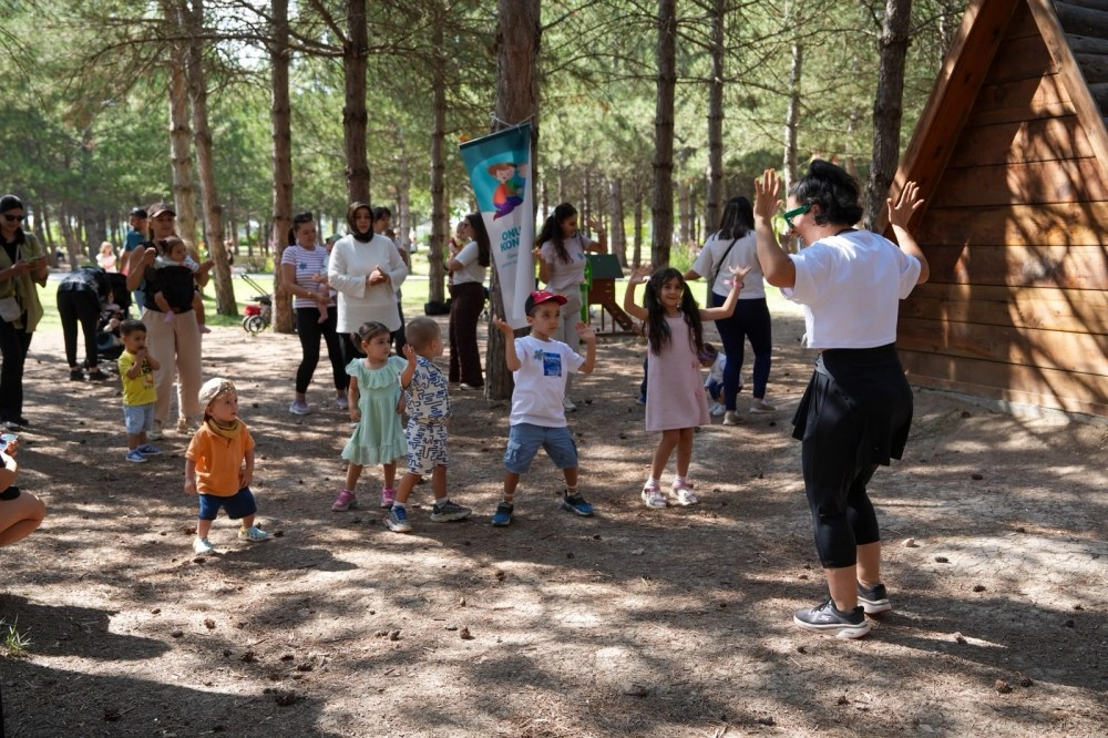 Antalya&rsquo;da doğada aileler keyifli anlar yaşadı