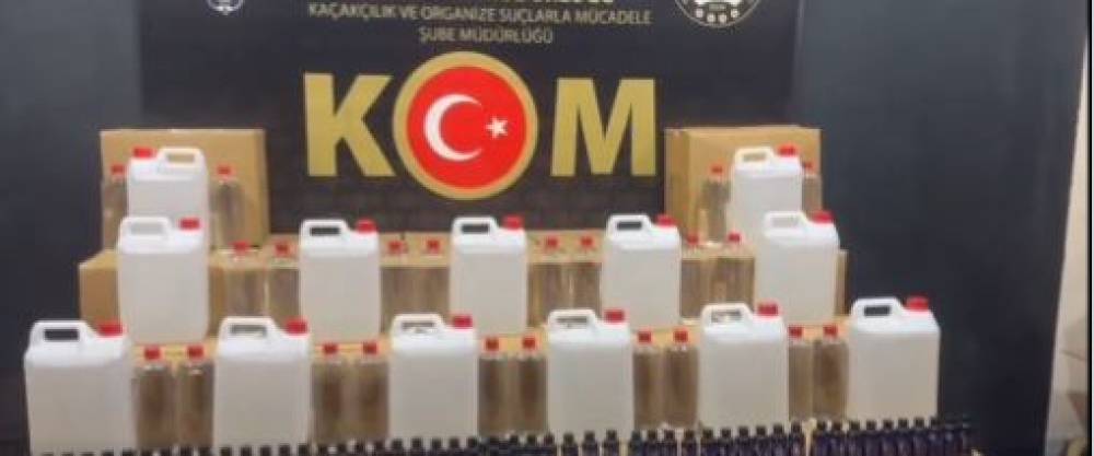 81 ilde sahte ve ka&ccedil;ak alkol operasyonu: 91 bin 384 litre ele ge&ccedil;irildi 