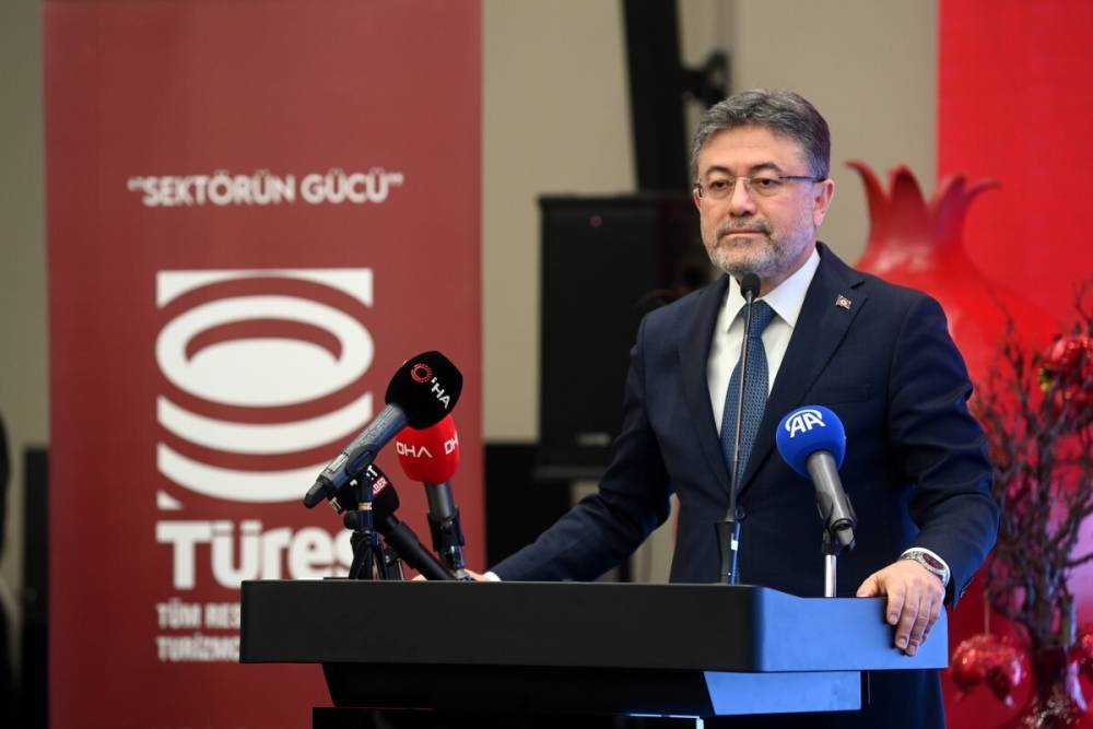 Bakan Yumaklı: &lsquo;&Uuml;reticimizin Yanında Durmayı S&uuml;rd&uuml;r&uuml;yoruz&rsquo; 