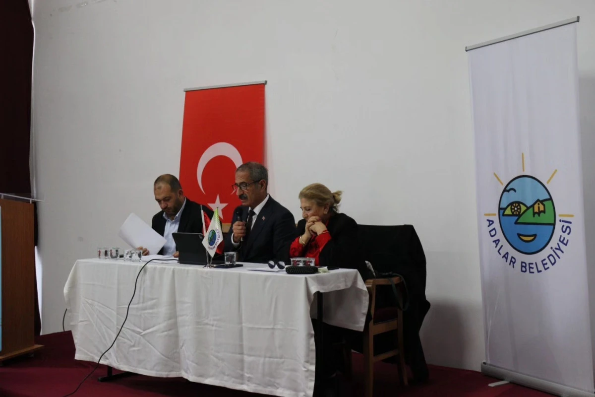 ADALAR'I BİR DE BİZDEN OKUYUN