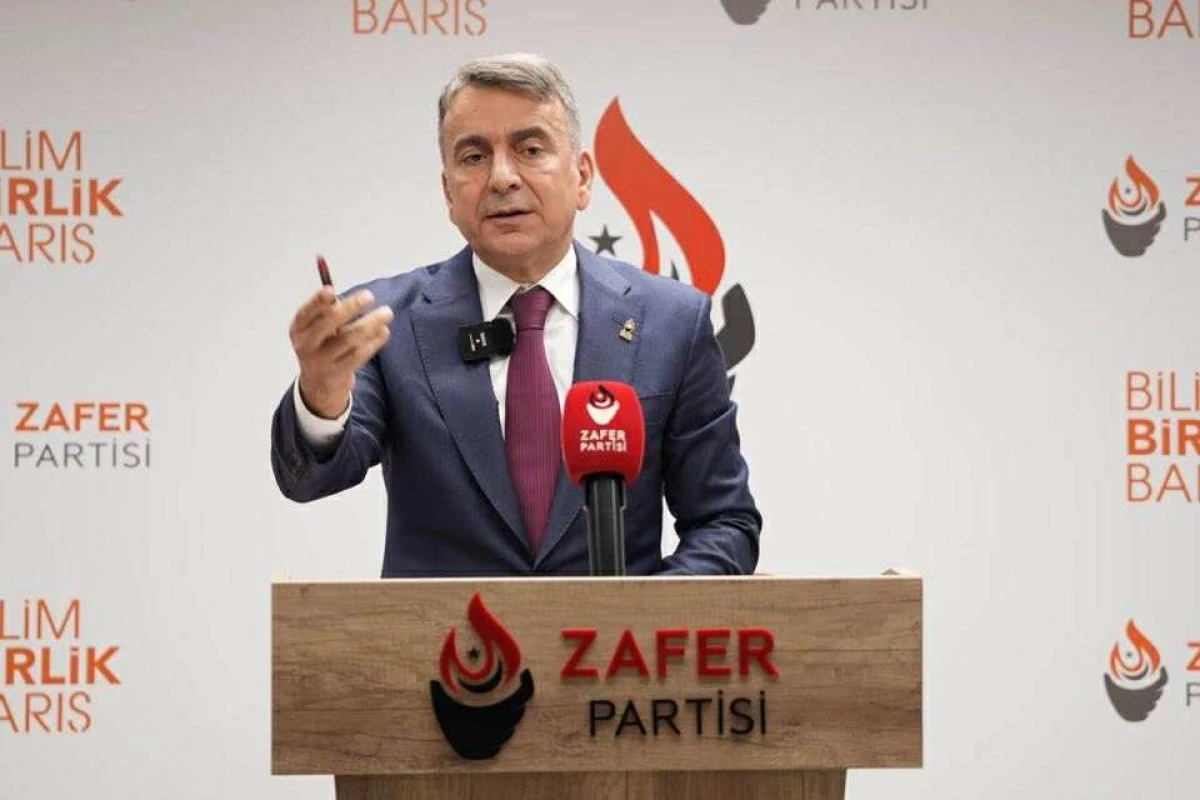 Azmi Karamahmutoğlu, Pervin Buldan kendini darı ambarında zannediyor